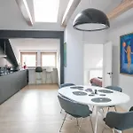 Charming In Old Town With Balcony Apartamento *
