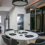 Charming In Old Town With Balcony Apartamento *