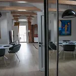 Charming In Old Town With Balcony Apartamento *