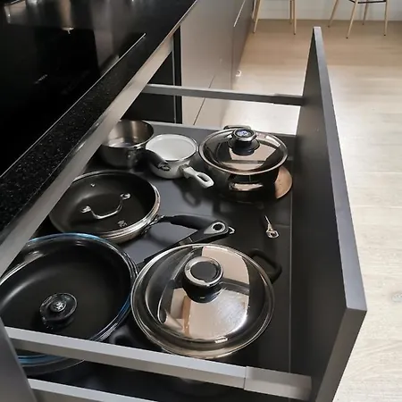 Lägenhet Charming In Old Town With Balcony *