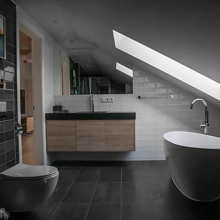 Charming In Old Town With Balcony