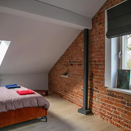 Charming In Old Town With Balcony