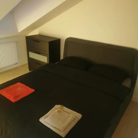 Charming In Old Town With Balcony