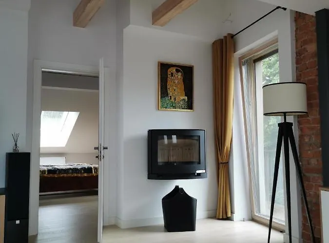 Charming In Old Town With Balcony Apartment *