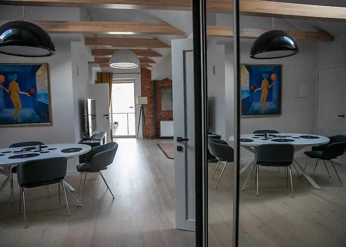 Charming In Old Town With Balcony Apartment *